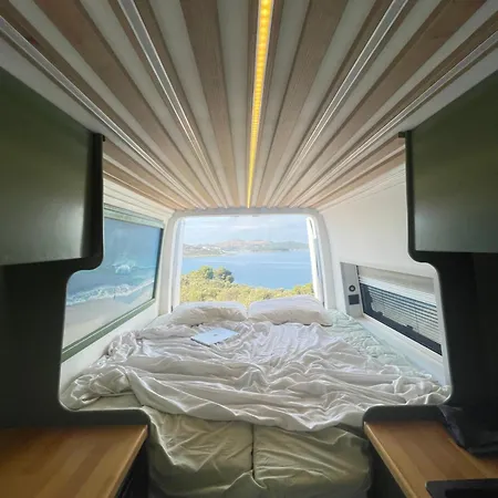 Alvanture Luxury Campervan The Mother * Tirana