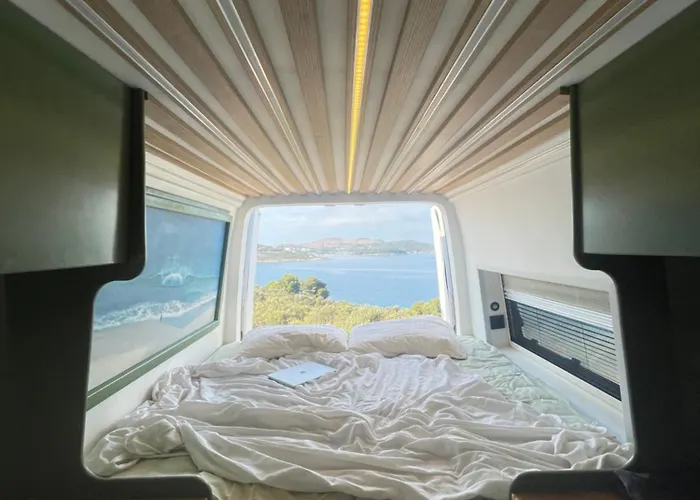 Alvanture Luxury Campervan The Mother * Tirana